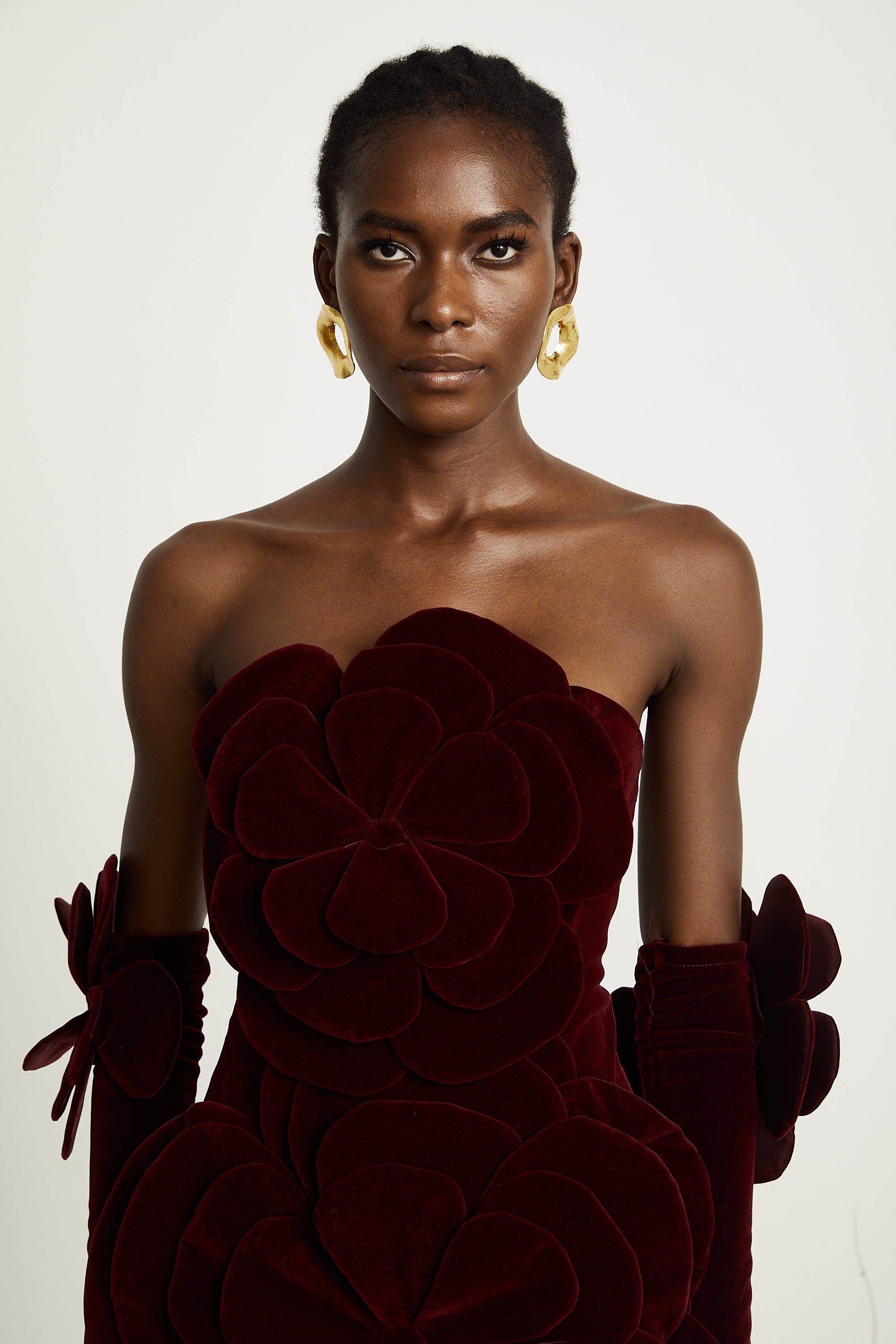 Μίνι Φόρεμα Με Απλικέ Λουλούδια Και Κόκκινο Azura