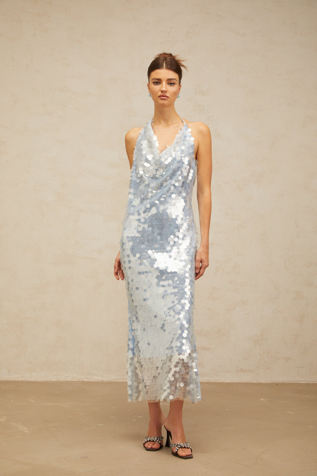 Babette Μπλε Φόρεμα Μίντι Με Χαλτέρ Λαιμόκοψη Και Πούλιες