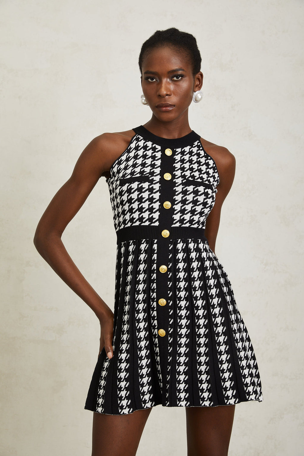 Μίνι Φόρεμα Με Κροσέ Και Πλεκτό Σχέδιο Ψαροκόκαλου Jacqueline Σε Μαύρο Χρώμα