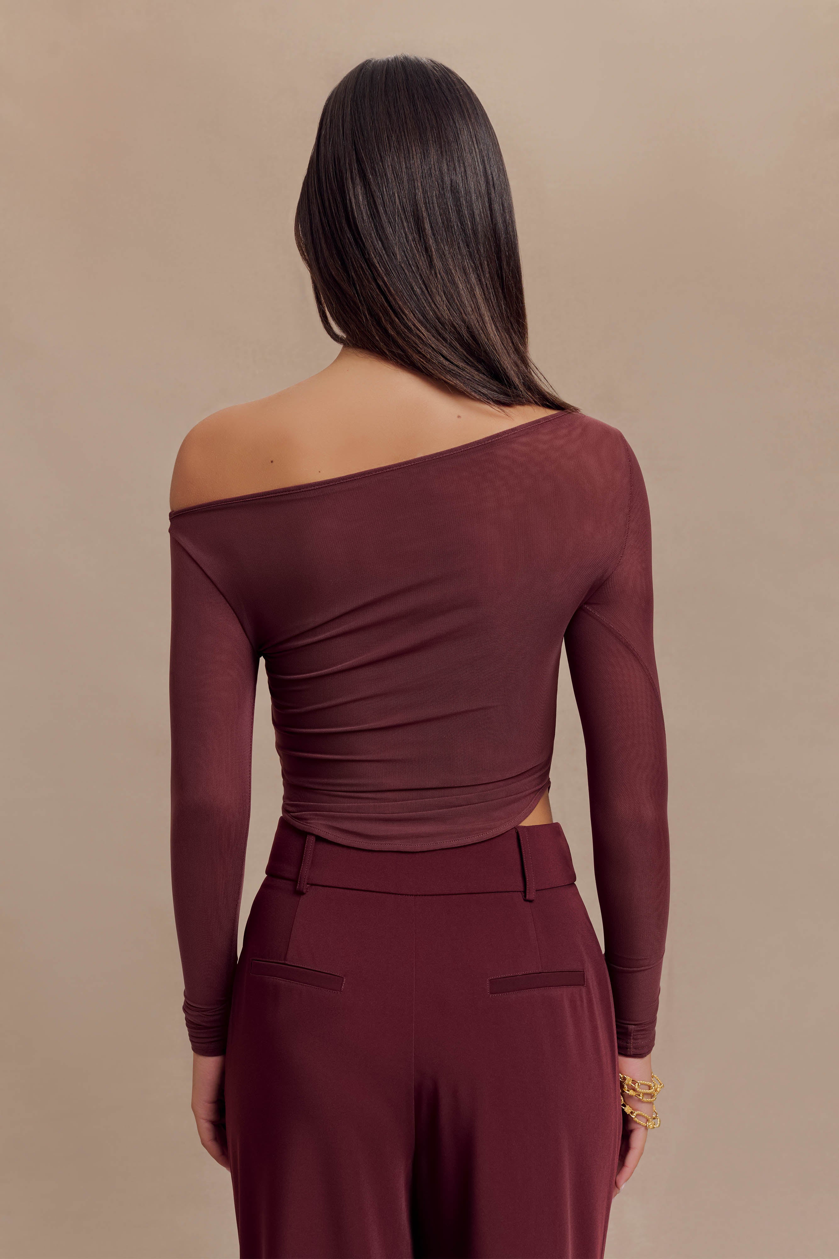 Levaru Colette Μπλούζα Με Ντεκολτέ Και Λαιμόκοψη Από Ματ Ύφασμα - Μαόνι