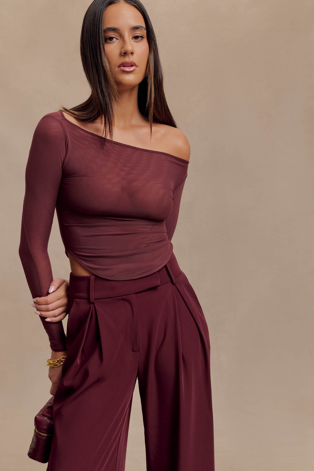 Levaru Colette Μπλούζα Με Ντεκολτέ Και Λαιμόκοψη Από Ματ Ύφασμα - Μαόνι