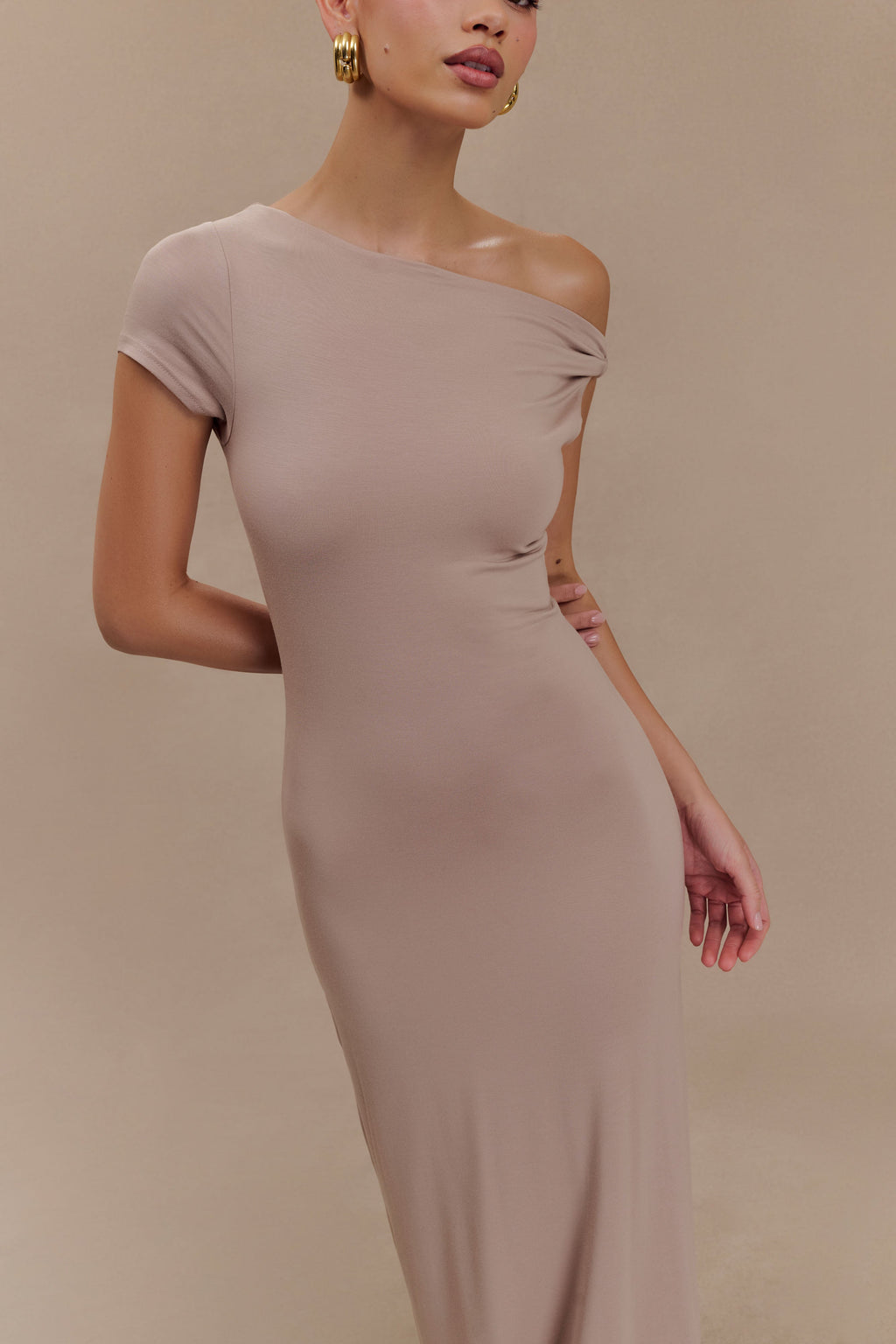 Φόρεμα Tamsin Με Κοντό Μανίκι Και Σχέδιο Modal - Μανιτάρι