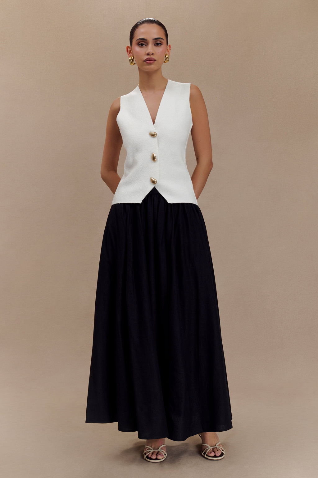 Malika Αμάνικο Γιλέκο Με Χρυσά Κουμπιά - Λευκό