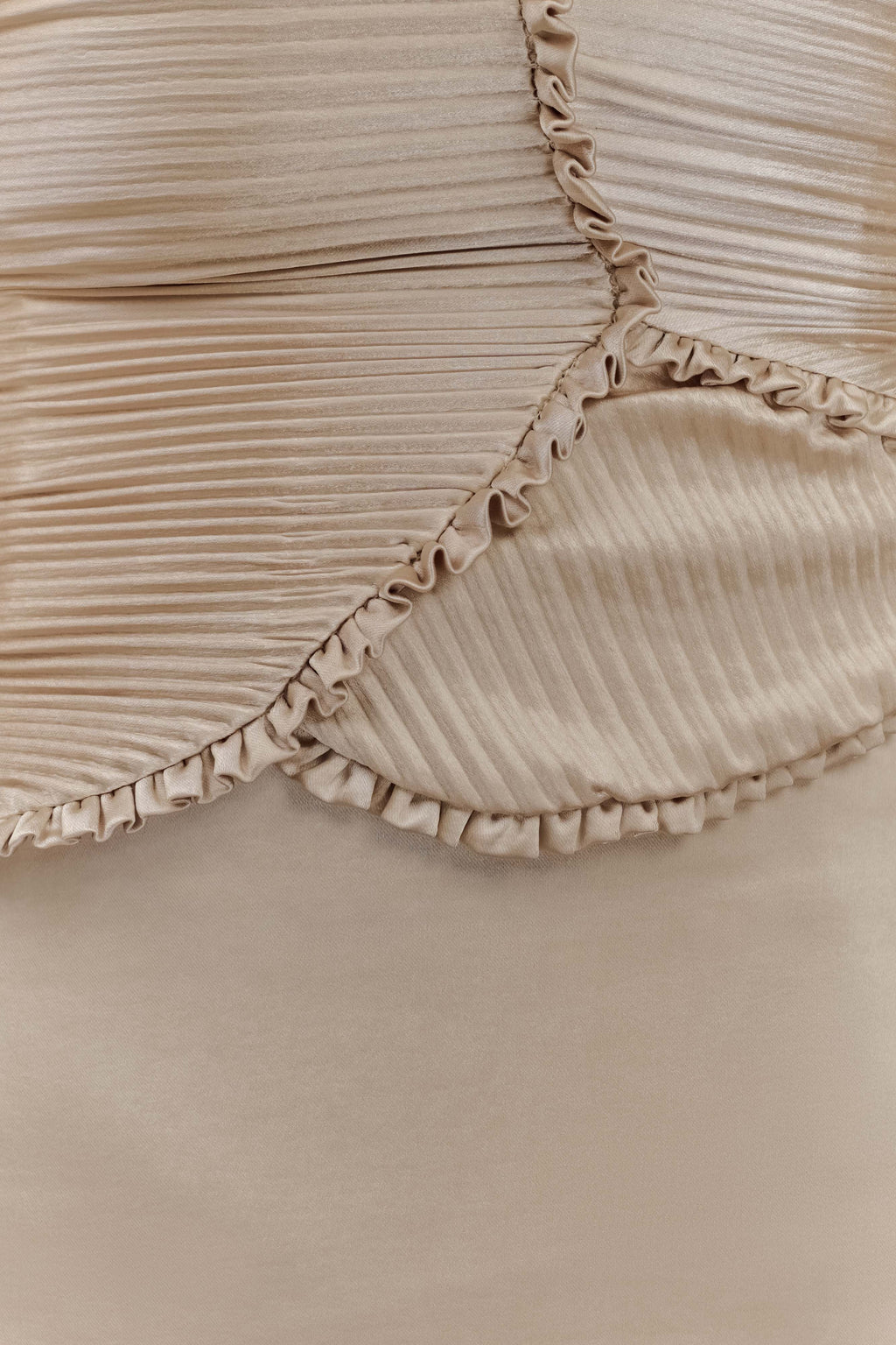 Φόρεμα Larissa Με Δαντέλα Και Πέταλα - Ρουζ Χρυσό