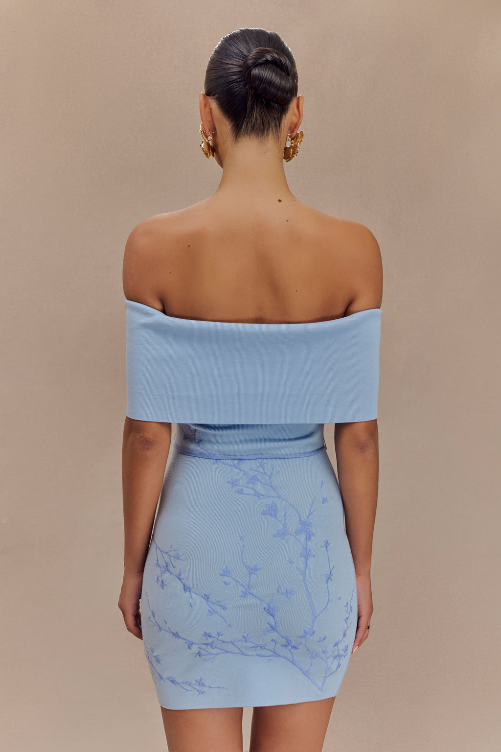 Μίνι Φόρεμα Mallory Με Κέντημα Και Έξωτους Ώμους - Γαλάζιο Του Πάγου