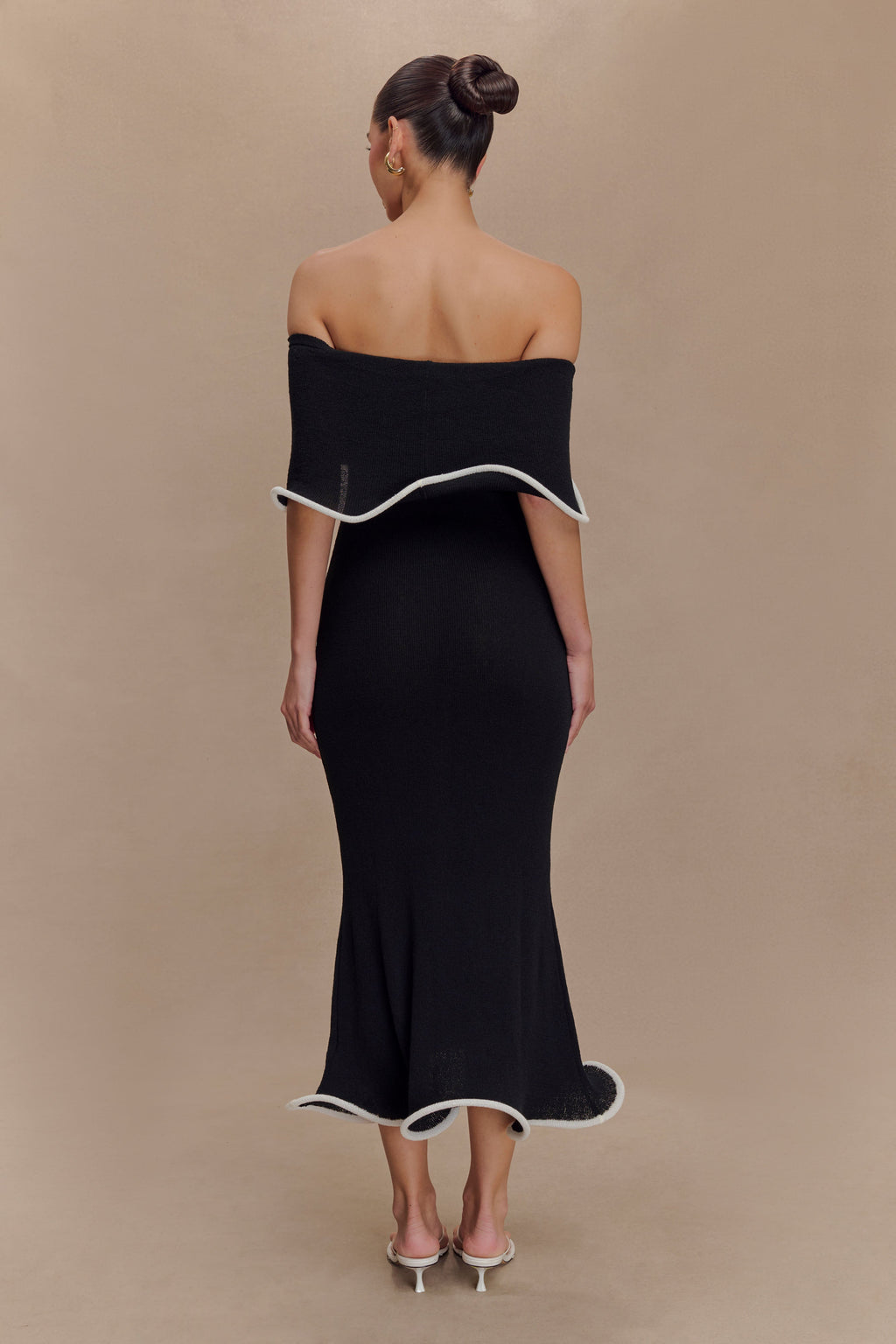 Φόρεμα Molly Με Έξωμους Και Πλεκτό Μίντι - Μαύρο/Λευκό