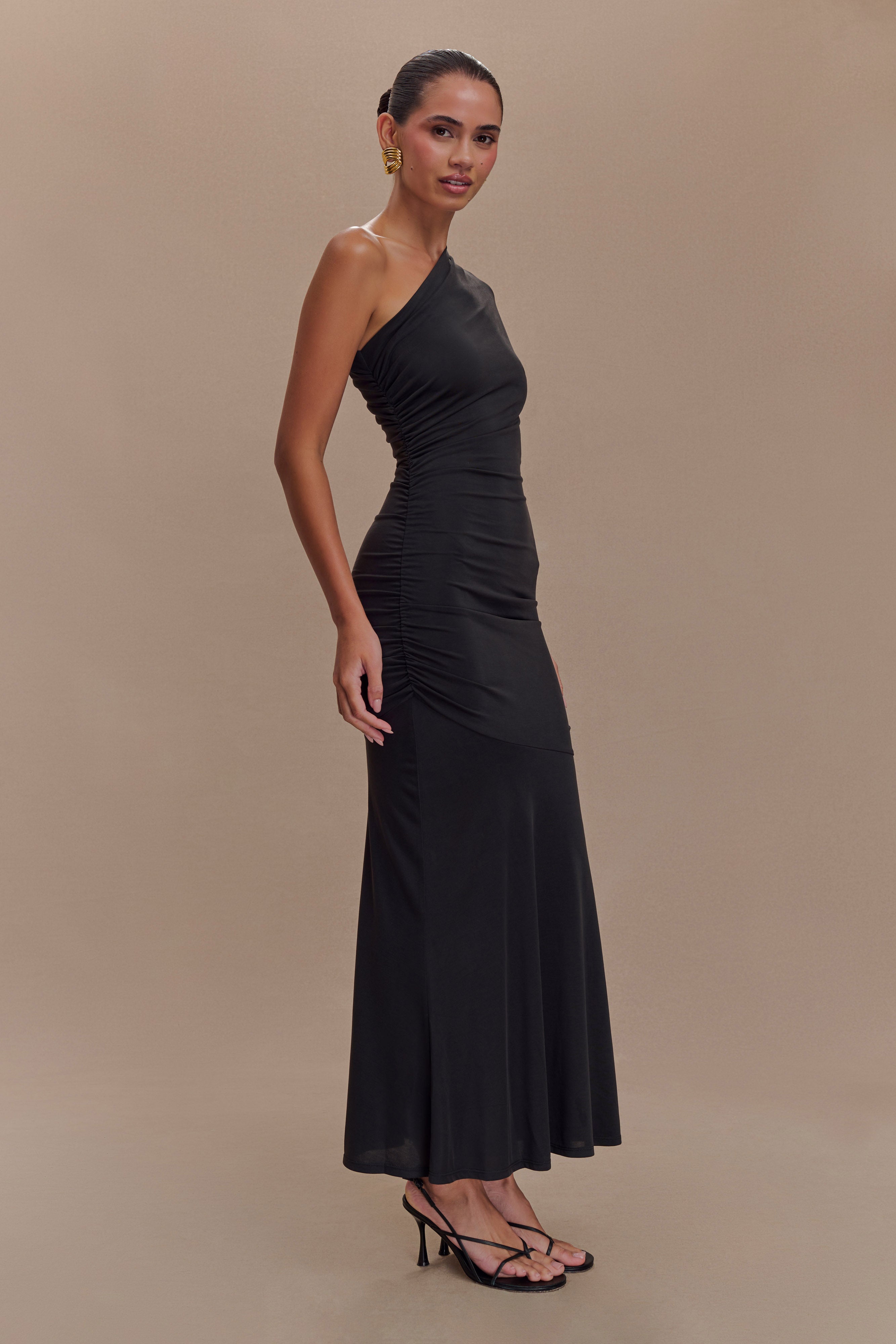 Φόρεμα Μίντι Με Έναν Ώμο Από Chloe Peach - Μαύρο