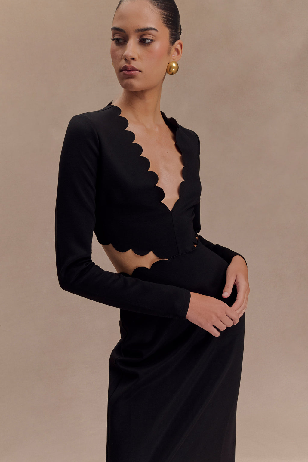 Φόρεμα Cynthia Με Τιράντες Και Λαιμόκοψη - Μαύρο