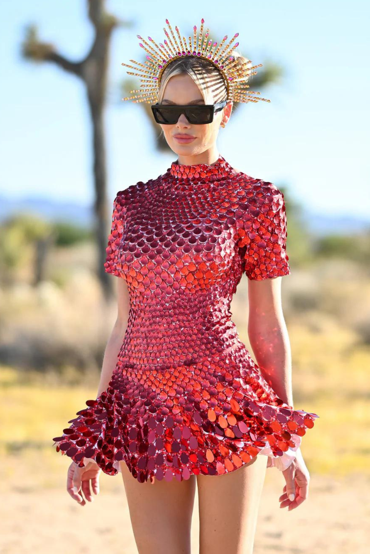 Μίνι Φόρεμα Kaia Με Ψηλό Ντεκολτέ Και Πούλιες