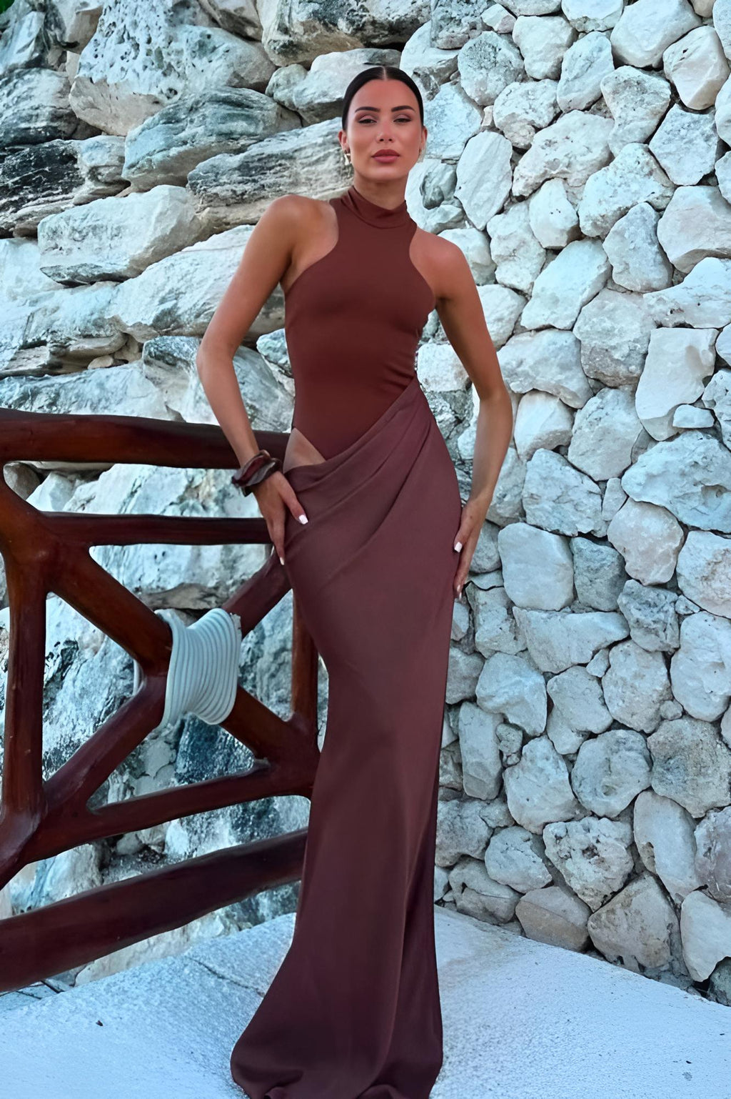 Φόρεμα Suena Με Κοψίματα Και Λεπτομέρειες Στο Στήθος