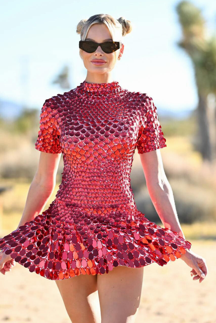 Μίνι Φόρεμα Kaia Με Ψηλό Ντεκολτέ Και Πούλιες