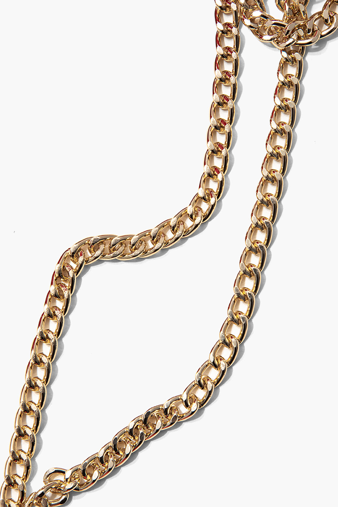 Κορμάκι Μπουστάκι Με Λεπτομέρεια Σε Μεταλλική Αλυσίδα Και Χαμηλό Ντεκολτέ