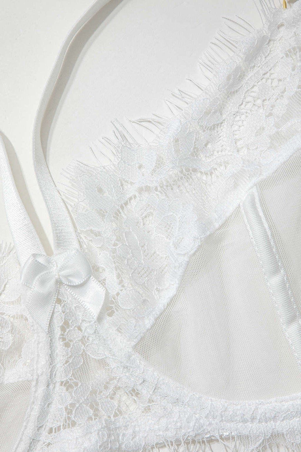 Σετ Ζαρτιέρες Με Δαντέλα Και Διάφανη Σόλα