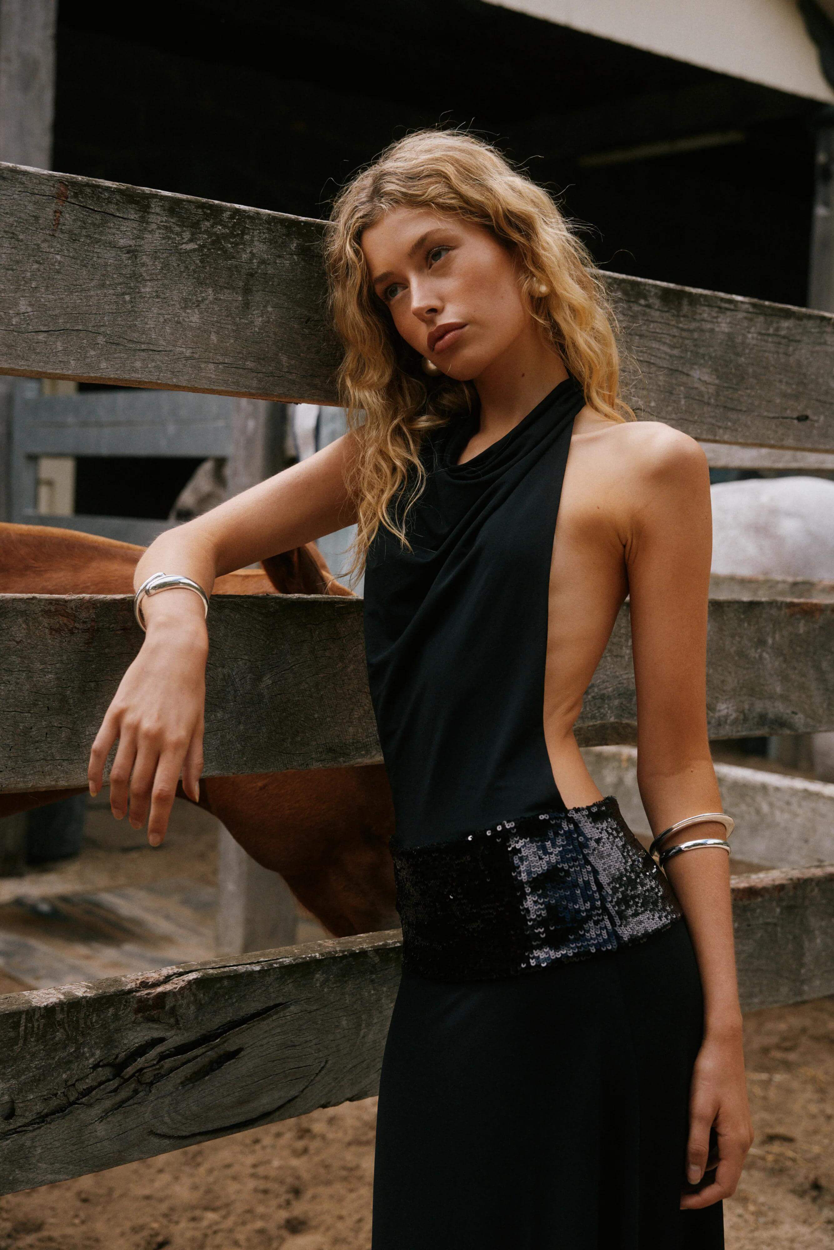 Φόρεμα Joanna Χωρίς Πλάτη Και Halter