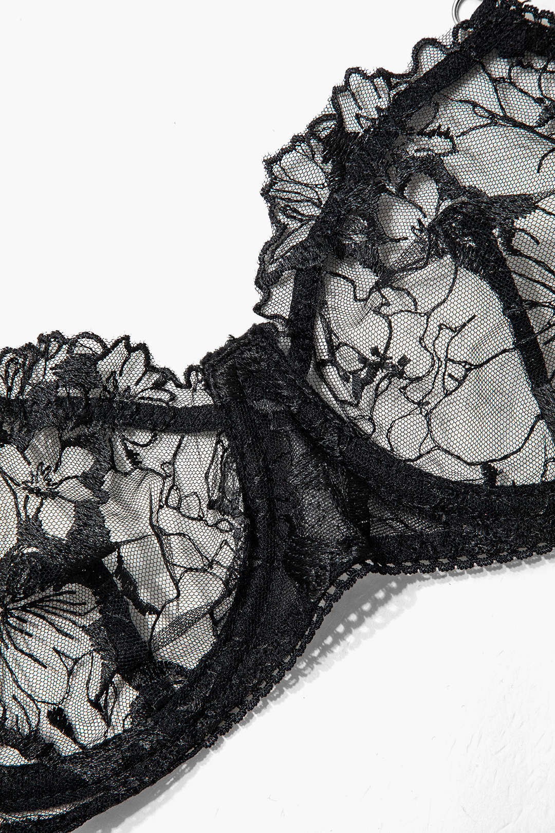 Σετ Ζαρτιέρες Με Σταυρό Από Τούλι Και Λεπτομέρειες