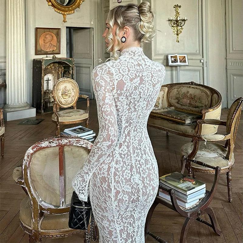 Κομψό Φόρεμα Με Ψηλό Λαιμό Και Δαντέλα