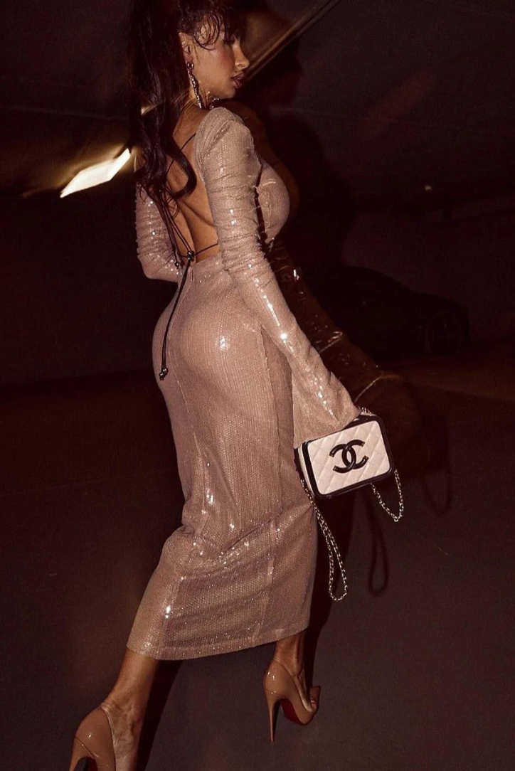 Φόρεμα Μίντι Με Κοραλλί Και Παγιέτες