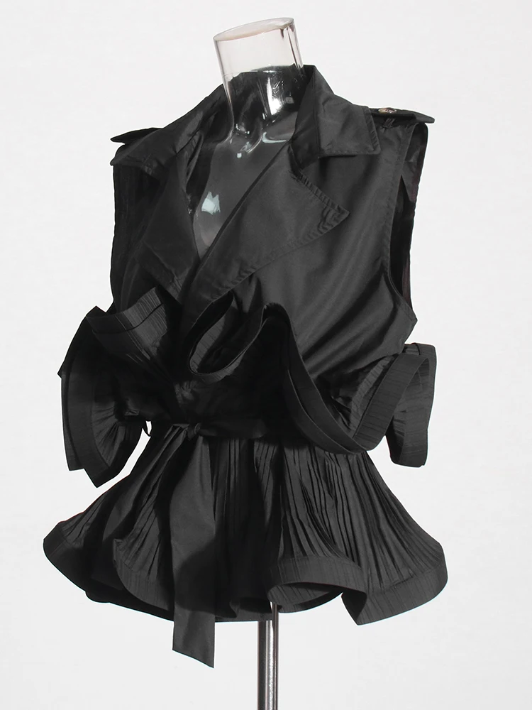 Πλισέ Μπουφάν Με Κορδόνια Και Βολάν