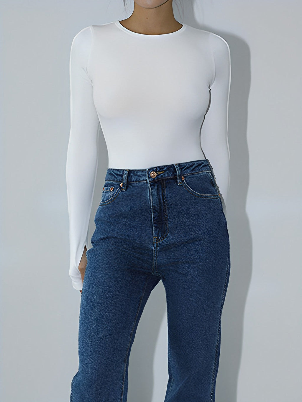 Μπλούζα Με Μακριά Μανίκια Και Κοπή Κλειδαρότρυπας