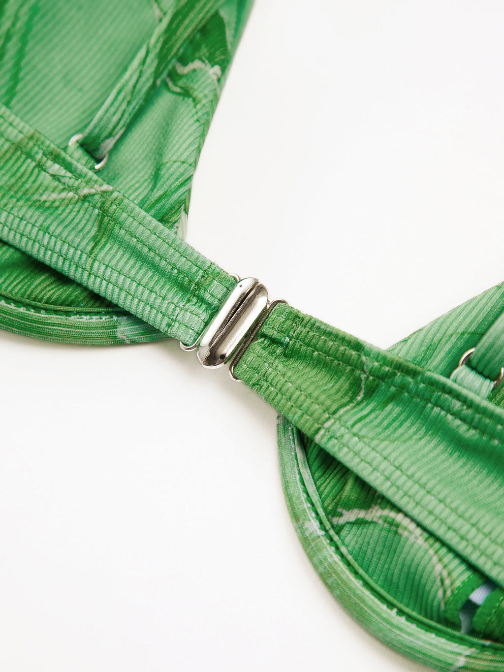 Μπικίνι Με Ντεκολτέ Και Στάμπα Με Στάμπα