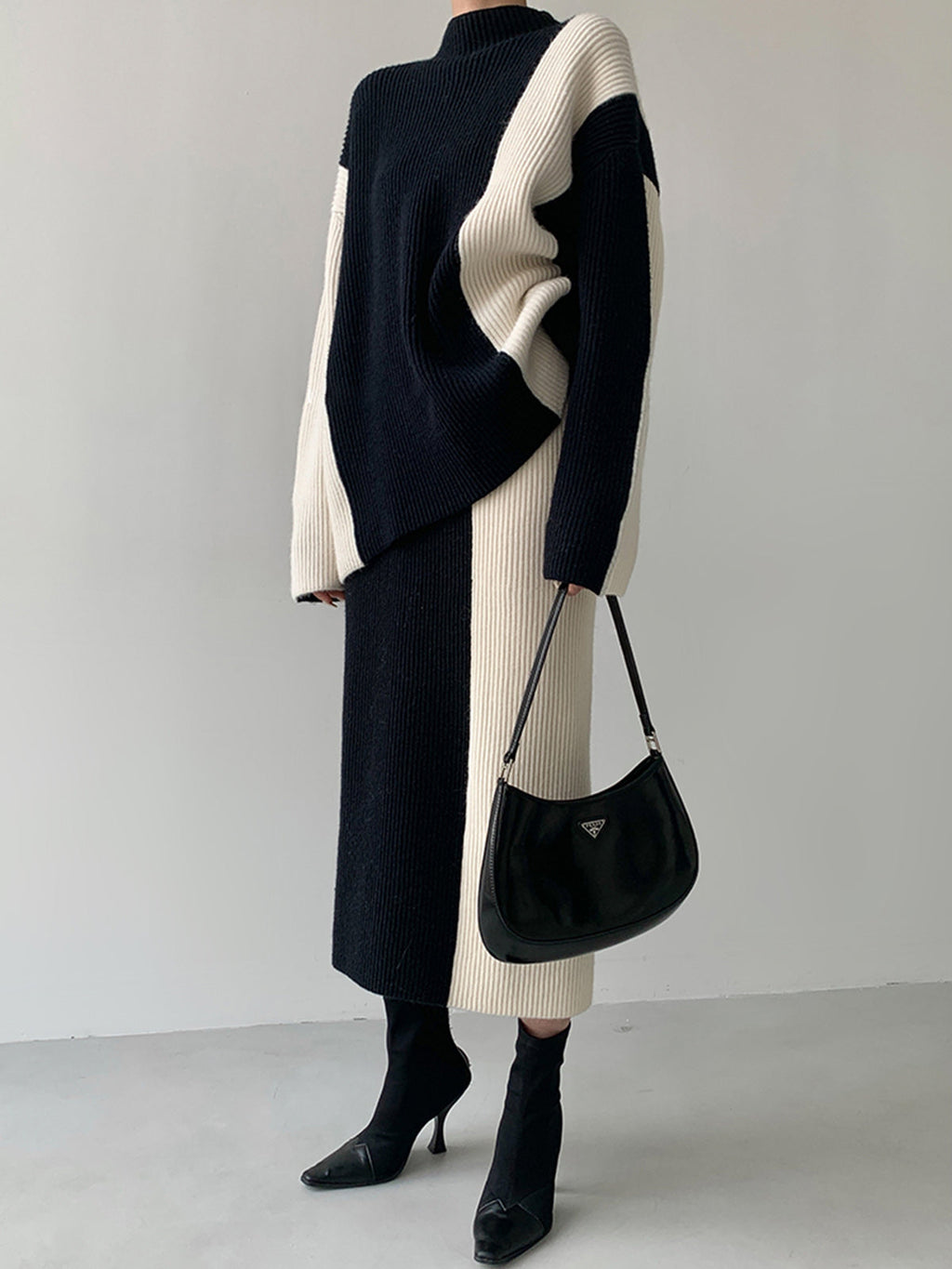 Σετ Πλεκτής Φούστας Δύο Τεμαχίων Με Ρίγες Σε Αντίθεση