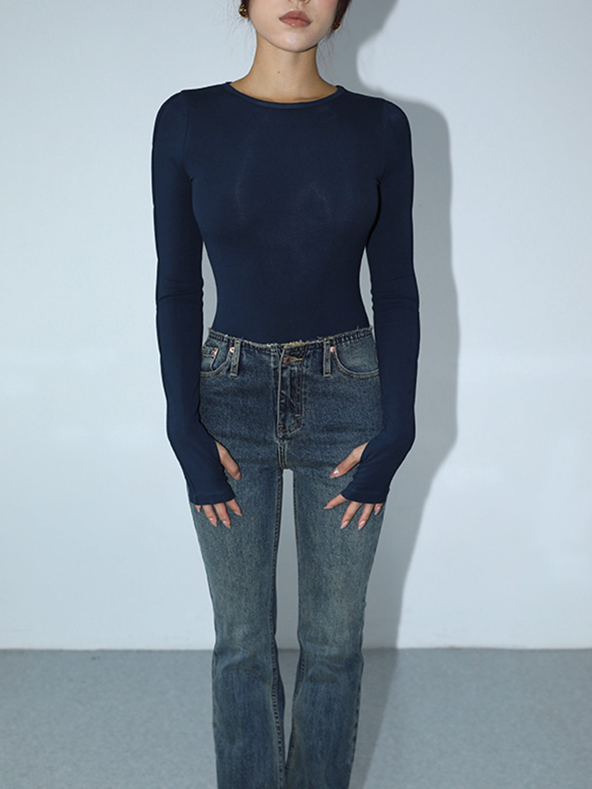 Μπλούζα Με Μακριά Μανίκια Και Κοπή Κλειδαρότρυπας