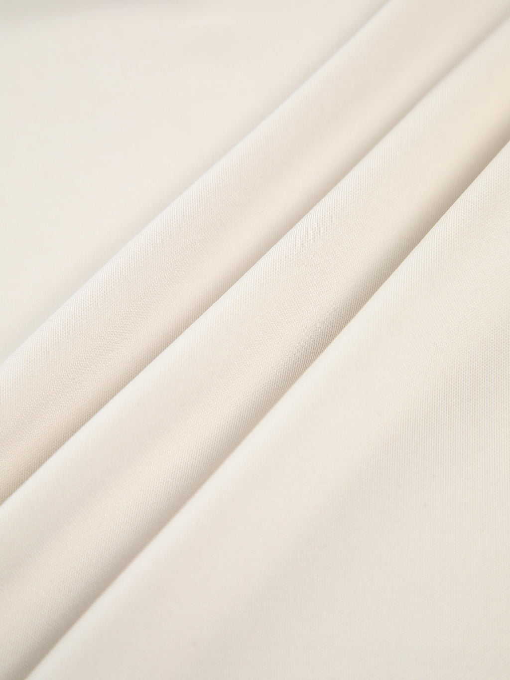 Φούστα Με Κουμπιά Μπροστά Και Λαιμόκοψη Χωρίς Πλάτη, Γιλέκο Και Σακάκι