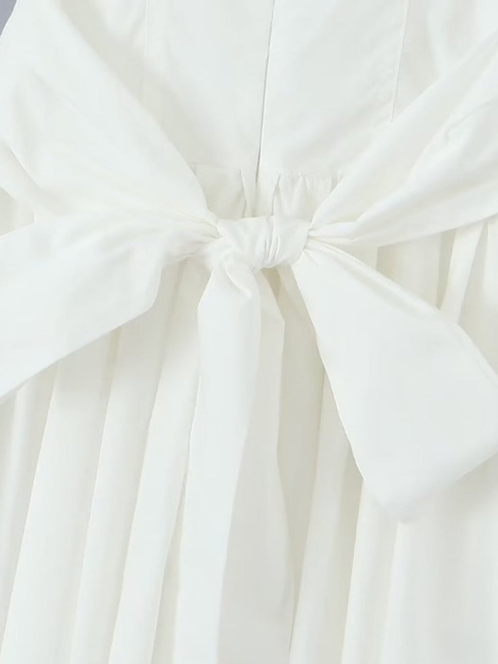 Μίνι Φόρεμα Με Γιακά Peter Pan Και Μανίκια Μπαλού