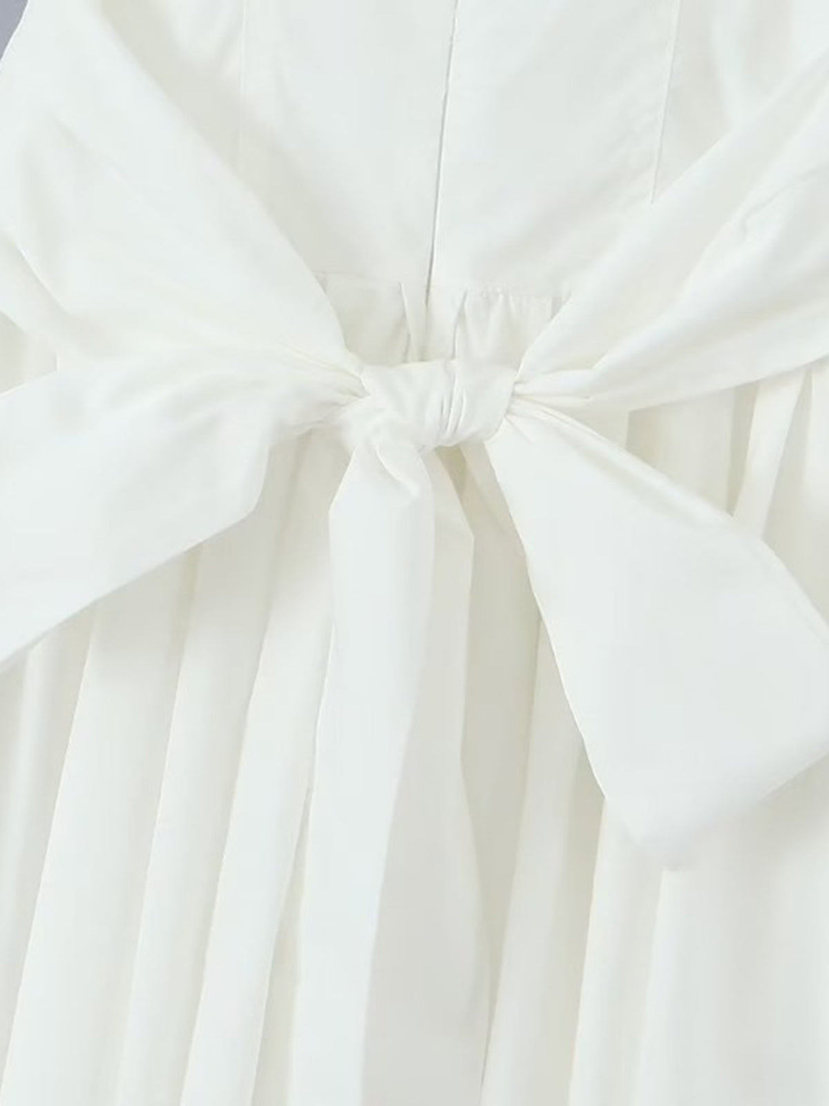 Μίνι Φόρεμα Με Γιακά Peter Pan Και Μανίκια Μπαλού