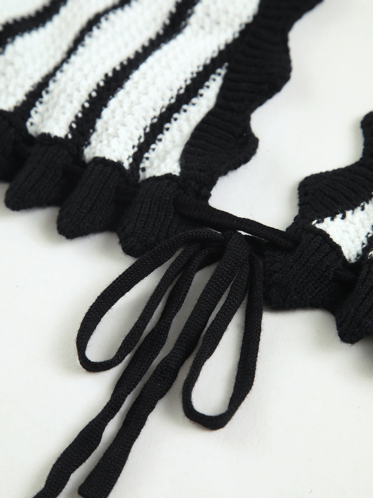 Σετ Φούστας Με Ριγέ Κόμπους Και Πλάτη Χωρίς Κόμπους