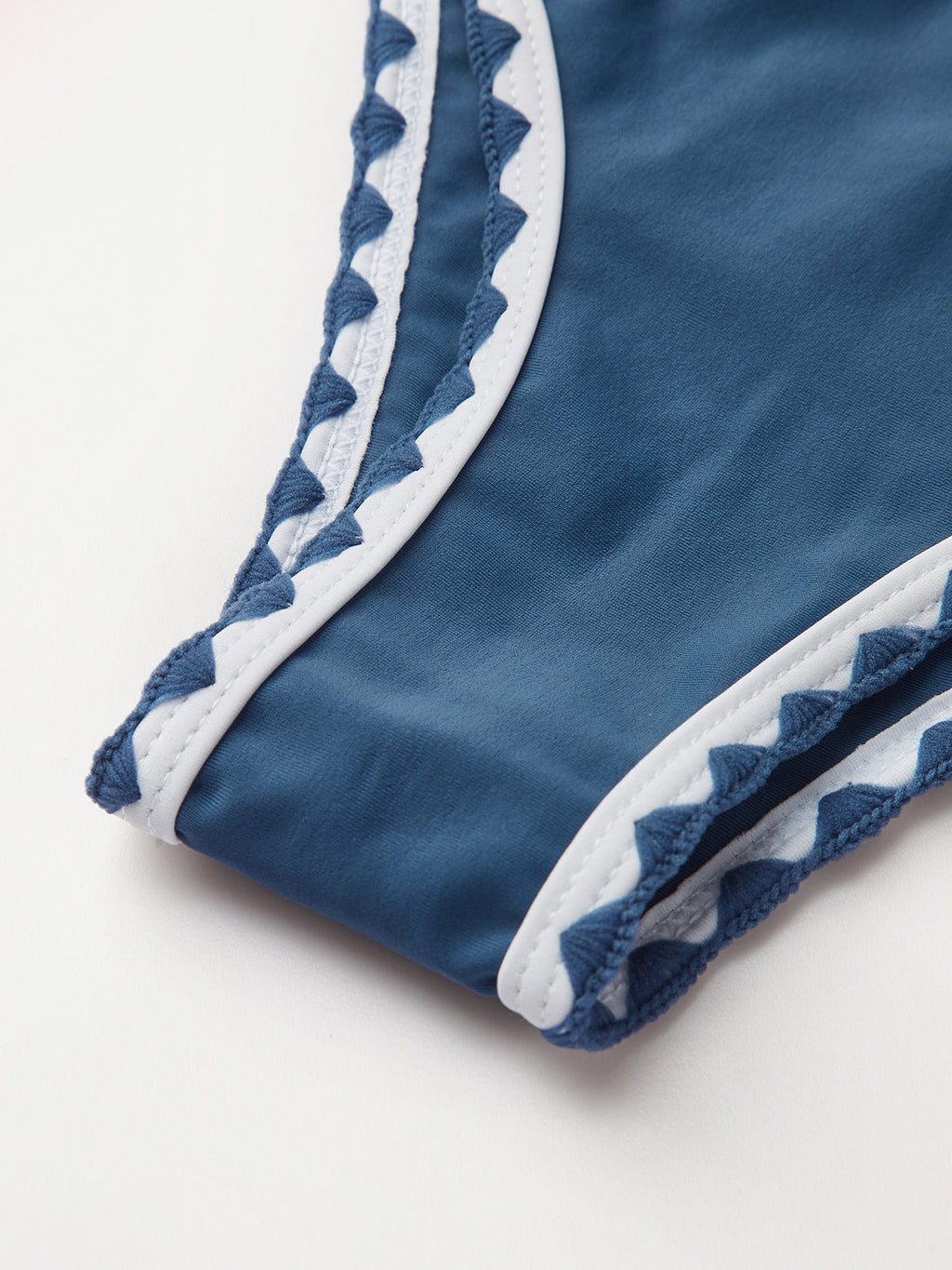 Σετ Μπικίνι Με Δέσιμο Σε Αντίθεση Και Κόμπους