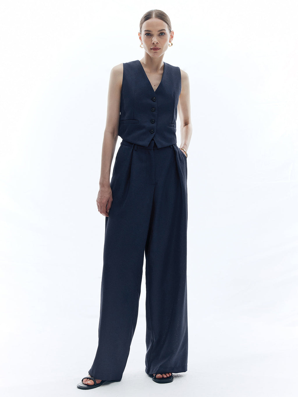 Γιλέκο Με Λεπτομέρεια Σταυρωτής Πλάτης Και Λεπτομέρεια Στο Πίσω Μέρος