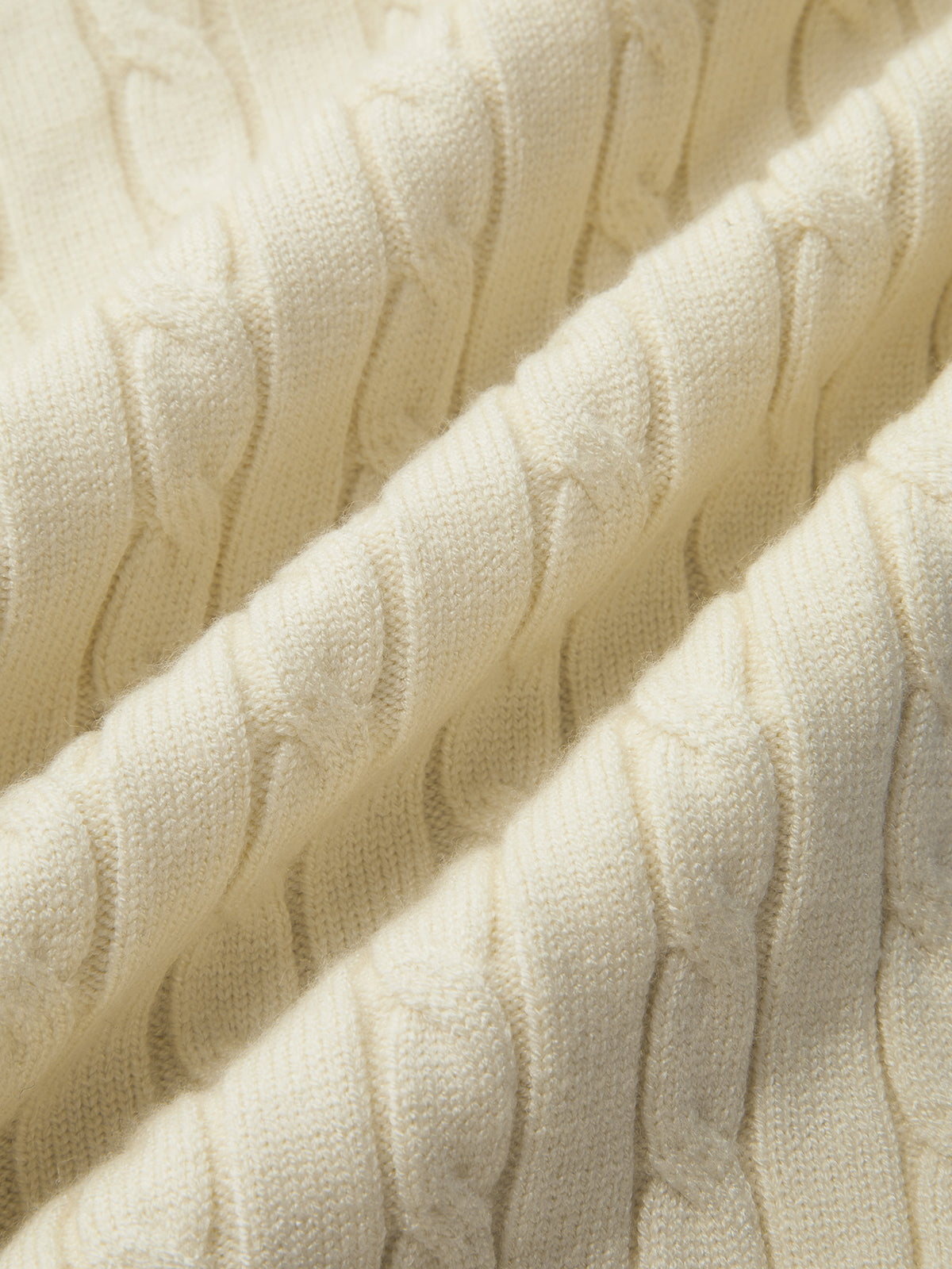 Πλεκτό Τοπ Με Κοντό Μανίκι Και V Λαιμόκοψη