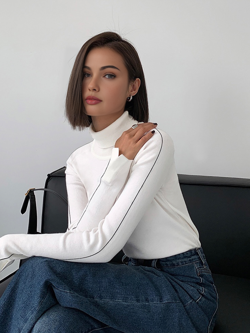 Πουλόβερ Με Ζιβάγκο Και Ρίγες Σε Αντίθεση