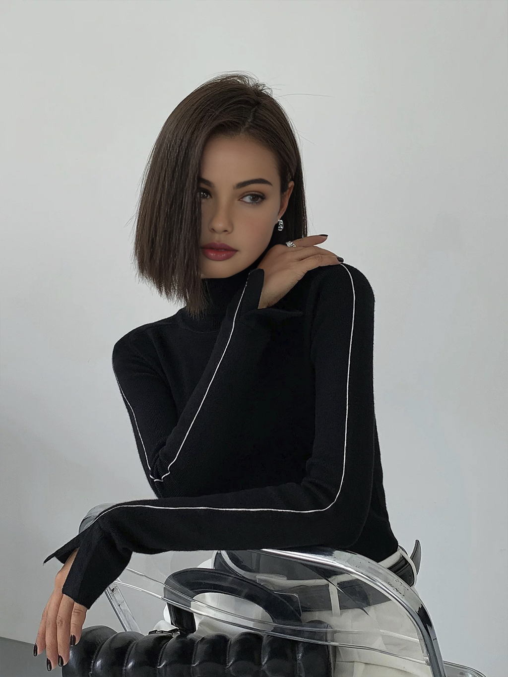 Πουλόβερ Με Ζιβάγκο Και Ρίγες Σε Αντίθεση