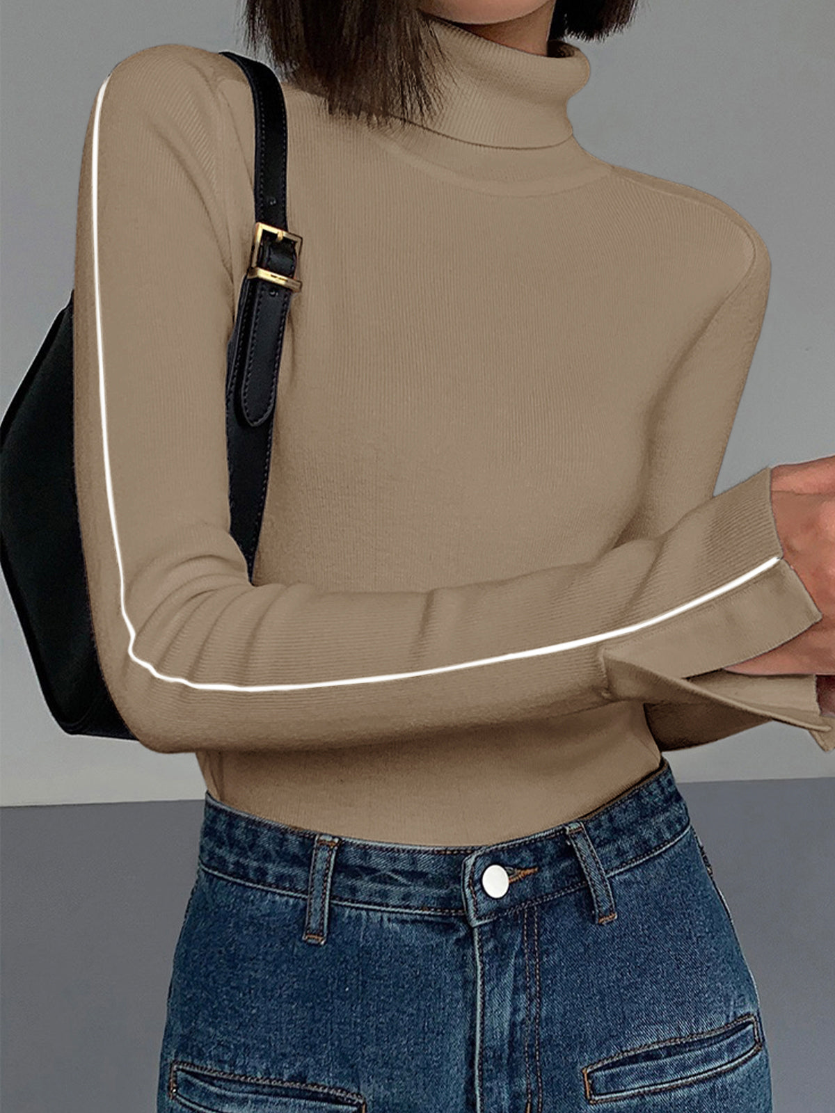 Πουλόβερ Με Ζιβάγκο Και Ρίγες Σε Αντίθεση