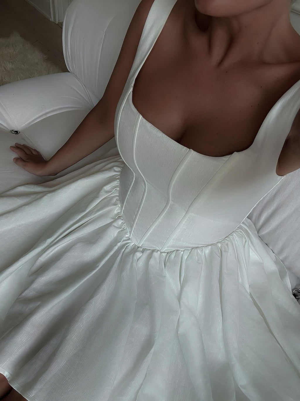 Γαλλικό Κομψό Μονόχρωμο Κοντό Φόρεμα ®