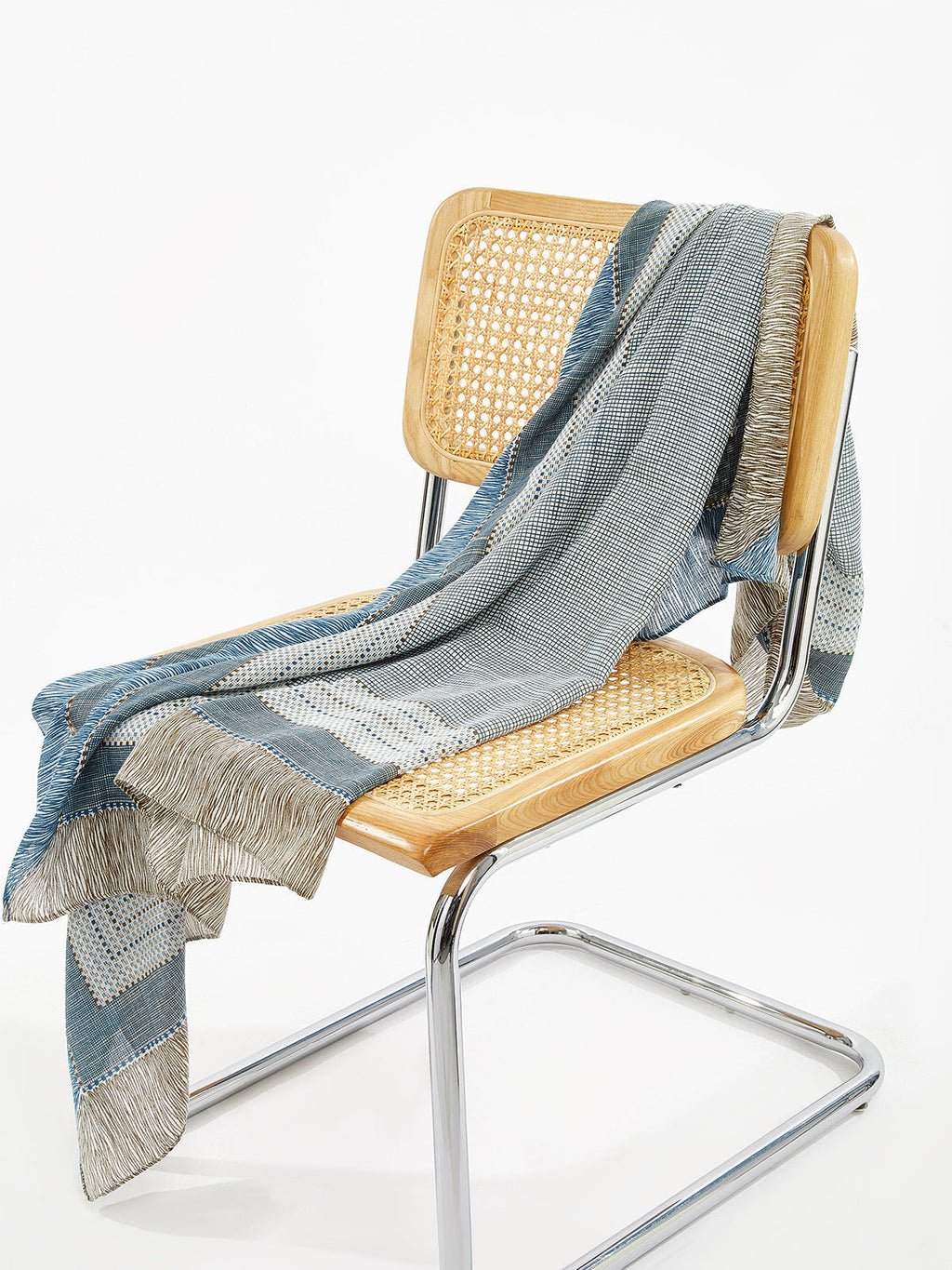 Σάλι Με Χρωματικά Μπλοκ