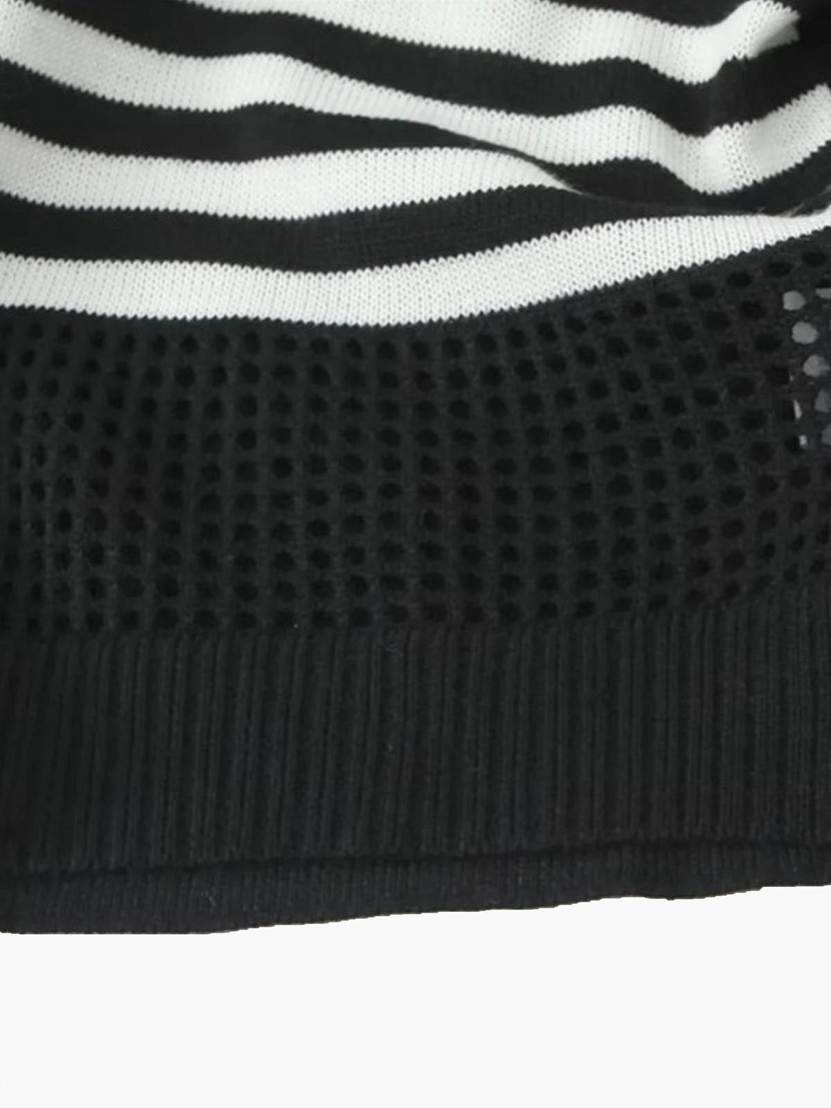 Πλεκτό Τοπ Με Γεωμετρικά Κουμπιά Και Χρωματικά Μπλοκ