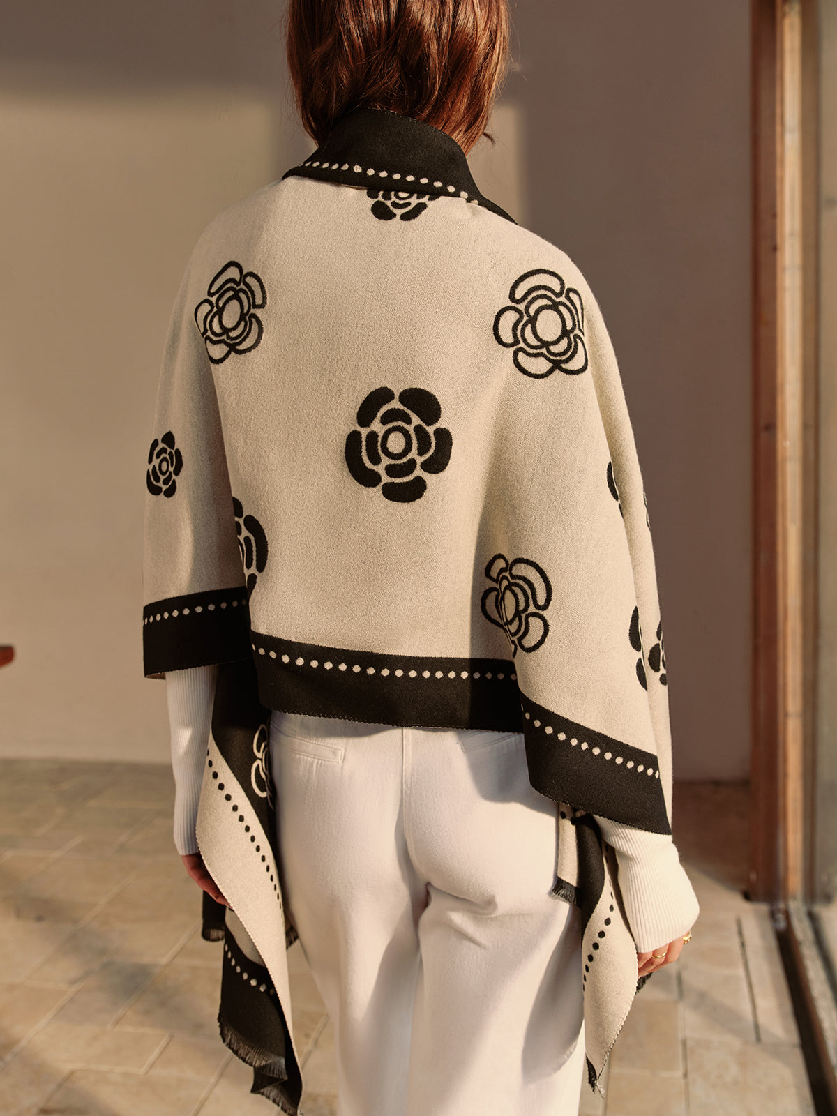 Σάλι Διπλής Όψης Με Floral Κομψότητα