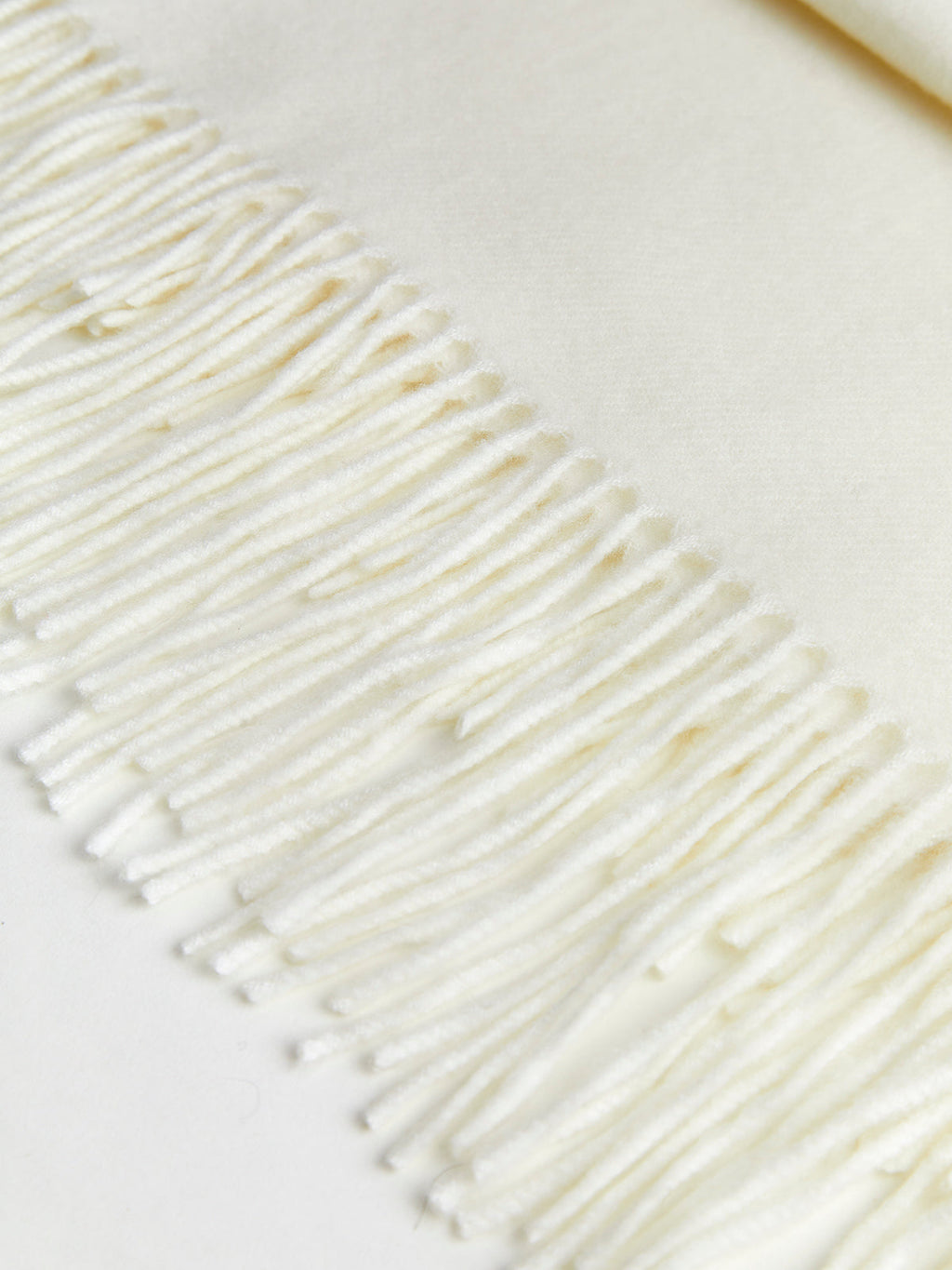 Σάλι Με Φούντες Από Ιβουάρ Grace Με Φούντες Και Στάμπα