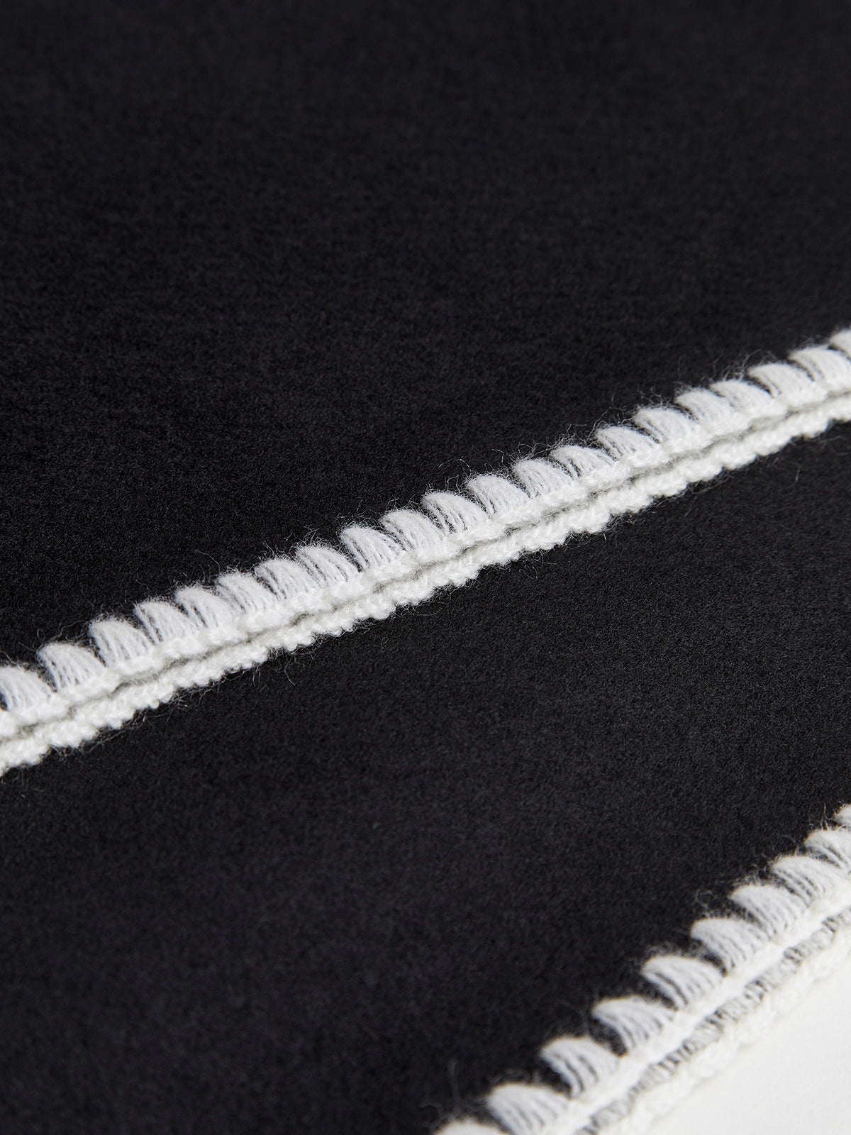 Σάλι Ethereal Touch