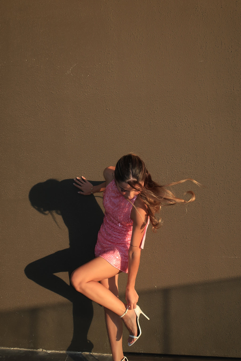 Μίνι Φόρεμα Selah Χωρίς Πλάτη Με Πούλιες