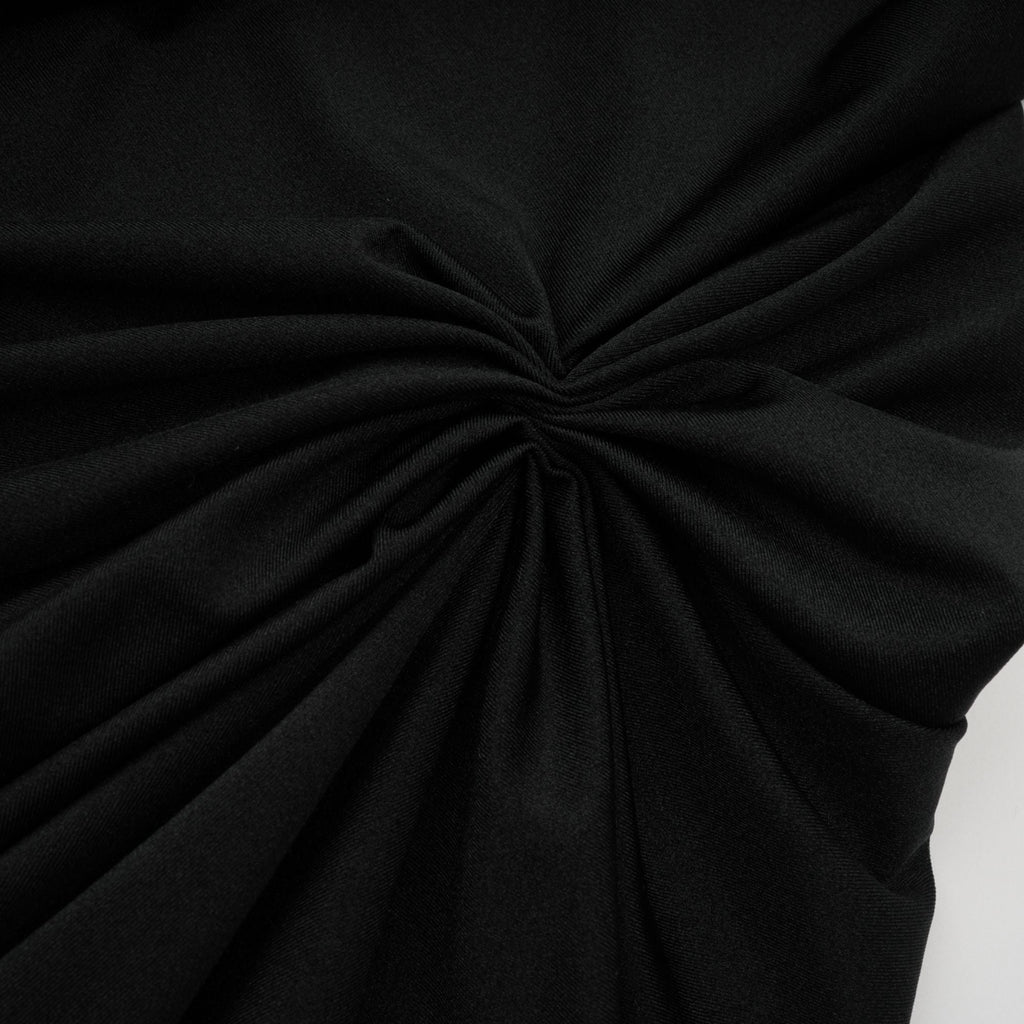 Μίνι Φόρεμα Με Δαντέλα Juana Με Λεπτομέρειες Και Ασύμμετρο Σχέδιο