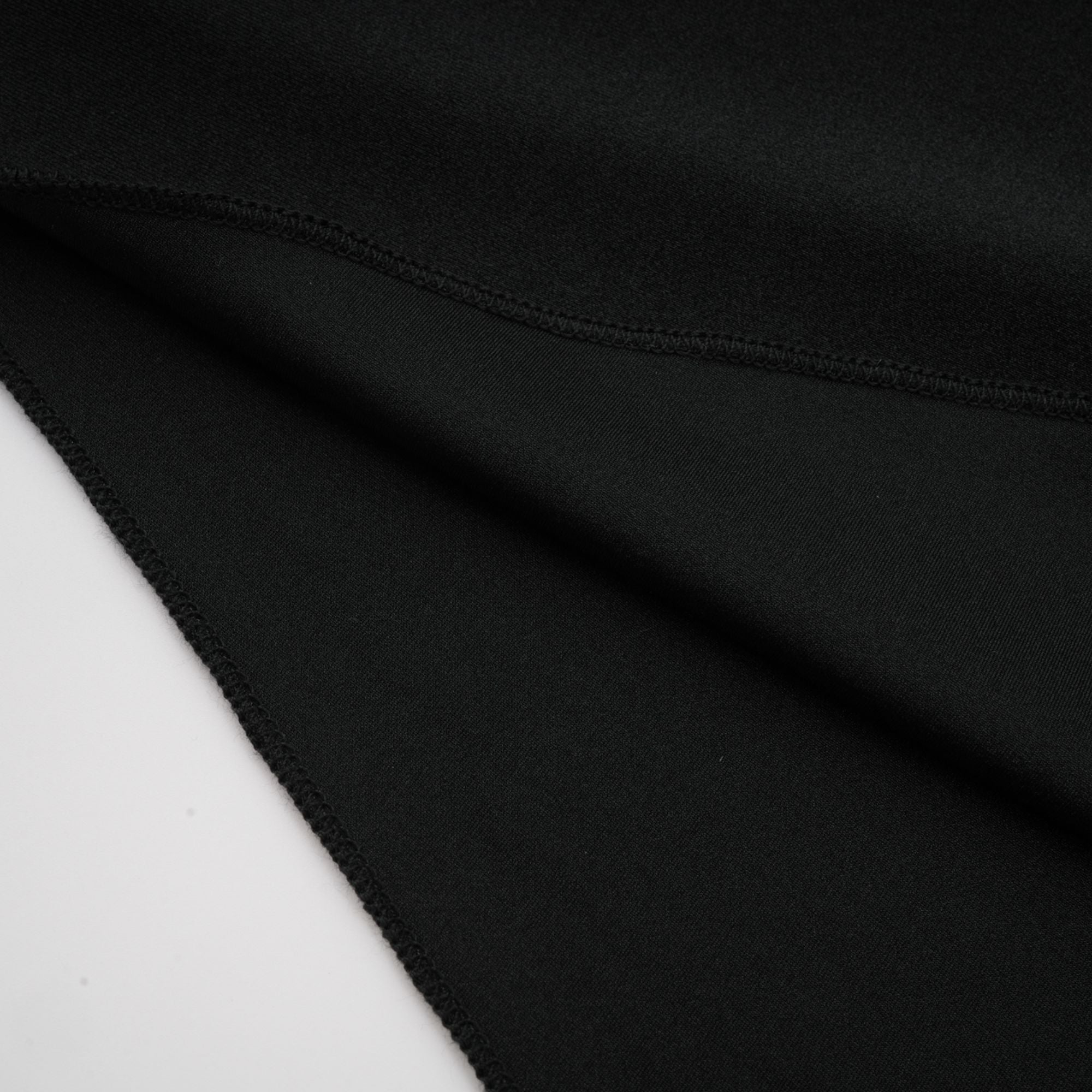 Μίνι Φόρεμα Με Δαντέλα Juana Με Λεπτομέρειες Και Ασύμμετρο Σχέδιο