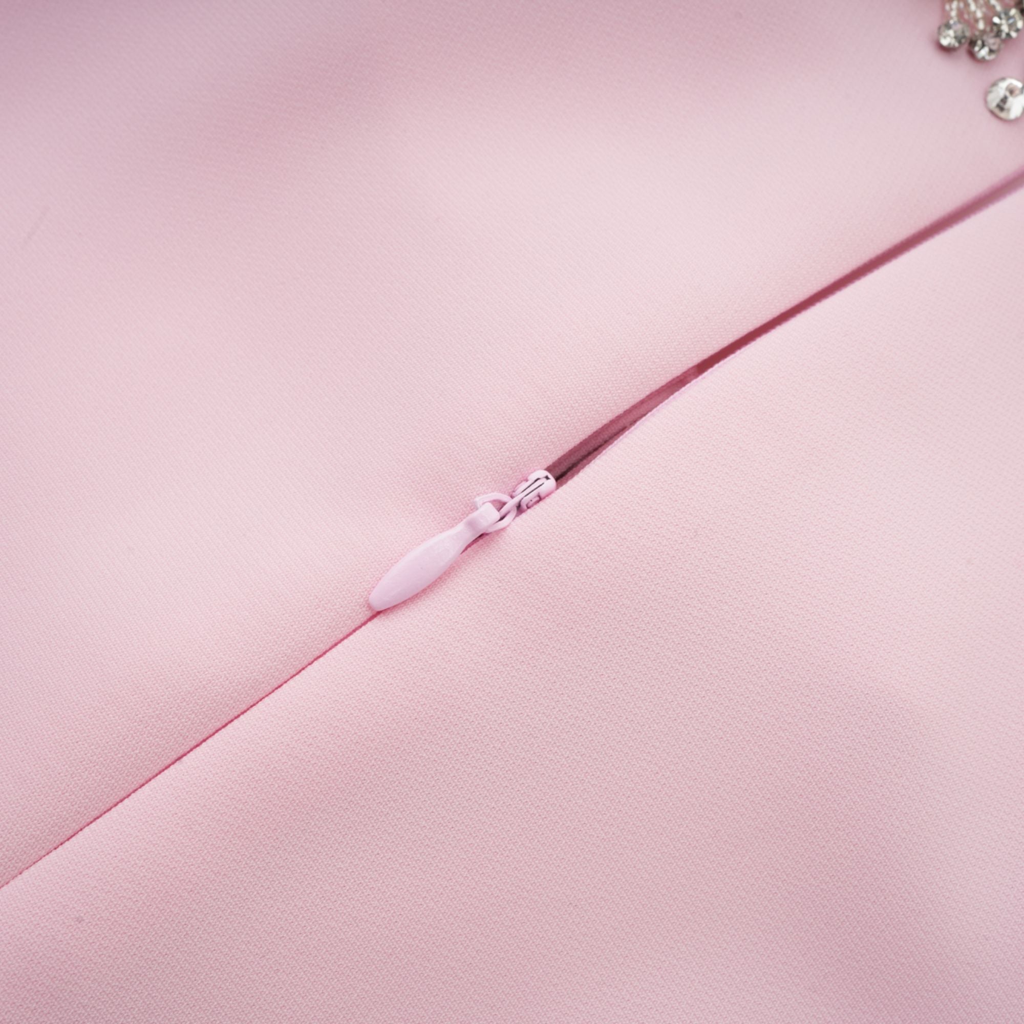 Φόρεμα Esther Pink Με Κοντό Μανίκι Και Κρυστάλλινες Λεπτομέρειες