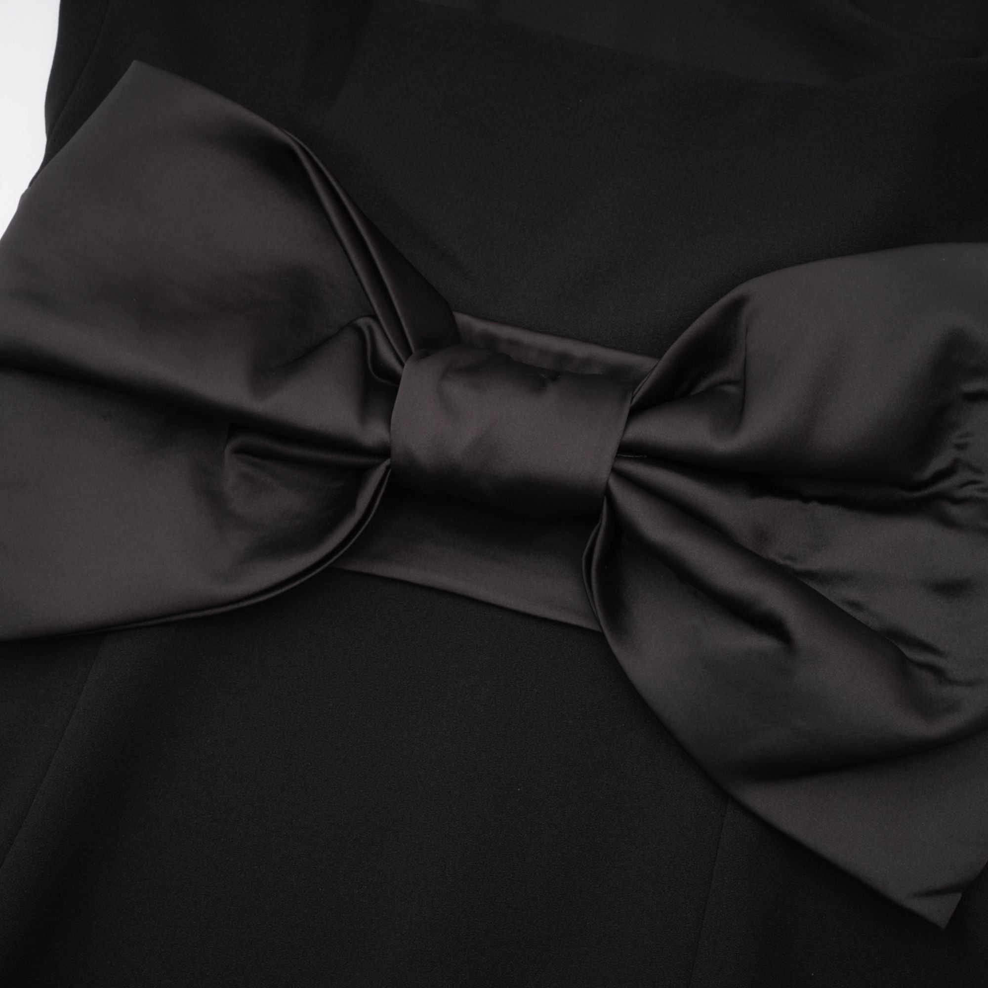 Μίνι Φόρεμα Filomena Με Ψεύτικο Φιόγκο Και Λεπτομέρειες Από Μαργαριτάρι