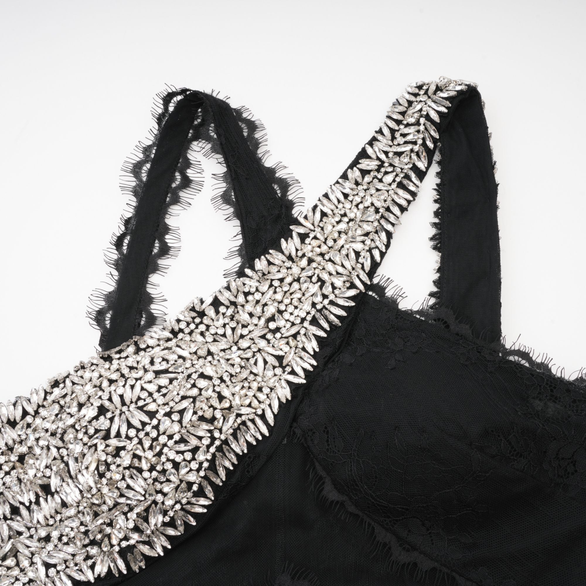 Μαύρο Μάξι Φόρεμα Irène Με Σταυρωτό Κρύσταλλο Και Διακόσμηση