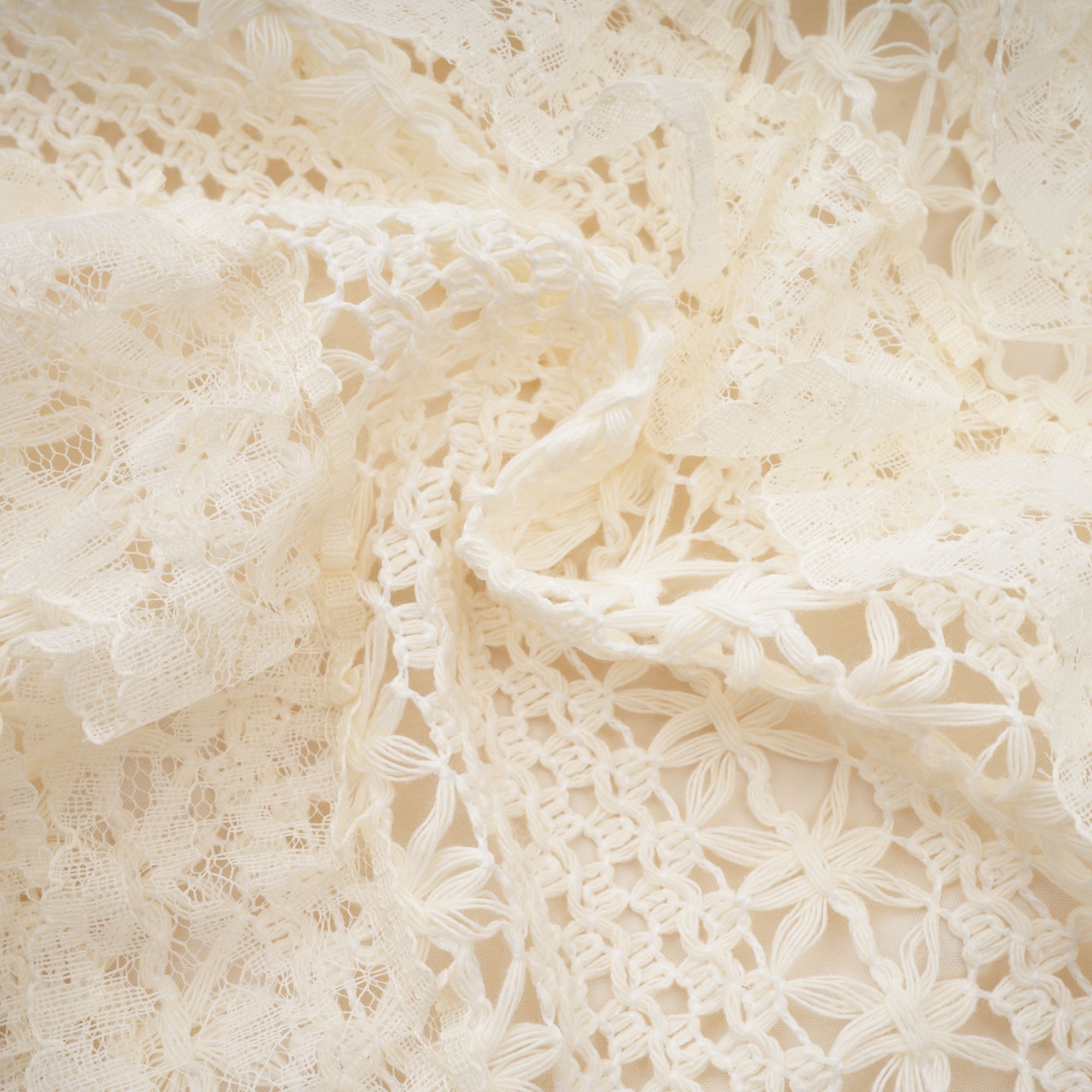 Μίνι Φόρεμα Aurelia Με Δαντέλα Και Βολάν Και Βολάν