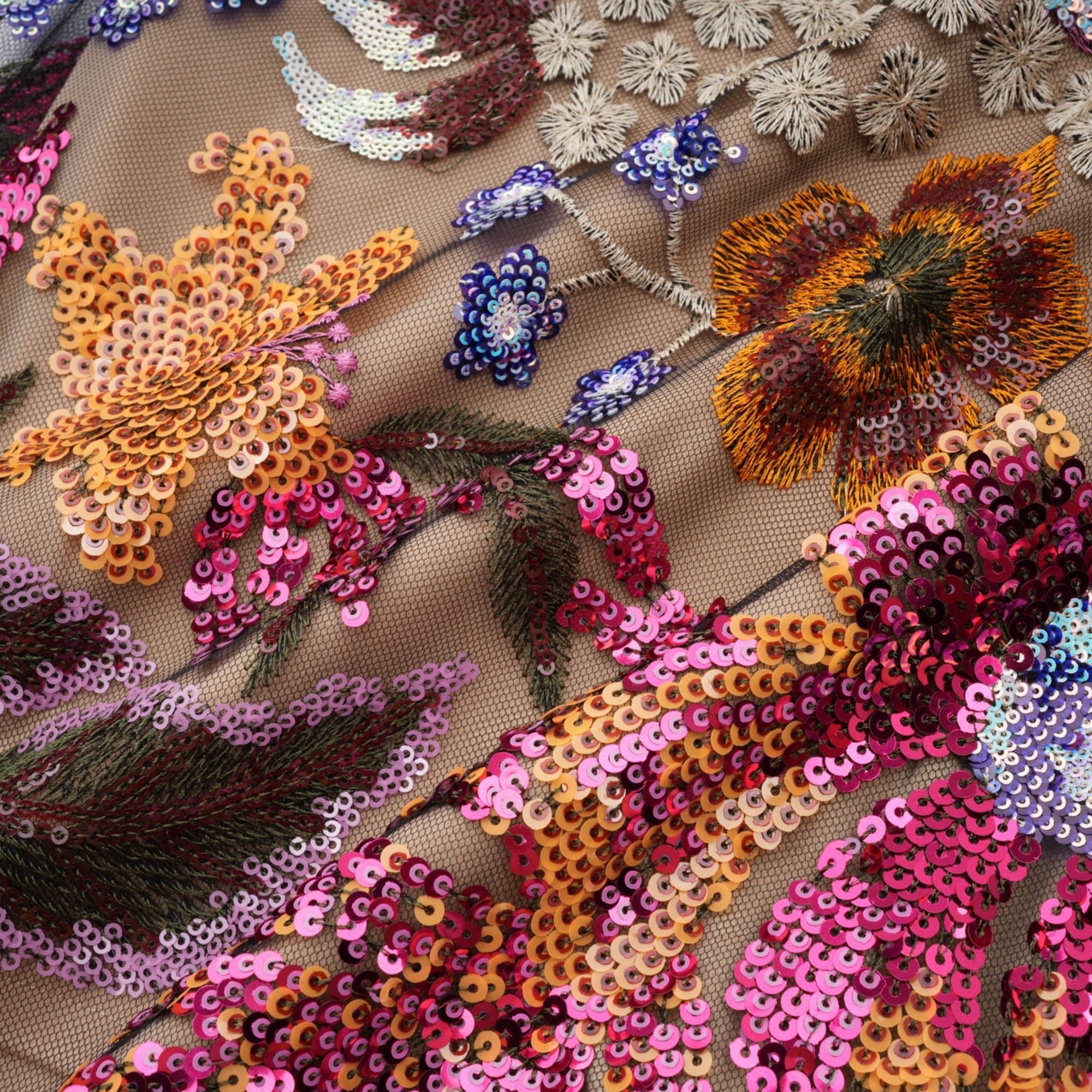 Φόρεμα Μίντι Με Κέντημα Και Πολύχρωμα Λουλούδια, Με Πούλιες Και Prints Thérèse